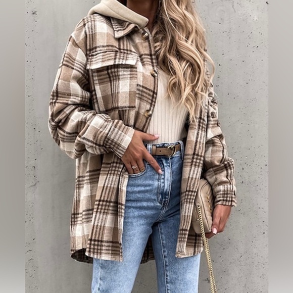 Hooded Plaid Jacket/Shacket with removeable hood - Picture 1 of 2